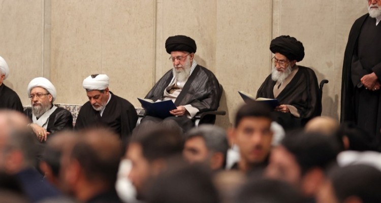 مراسم بزرگداشت رئیس‌ جمهور و همراهانش از سوی رهبر انقلاب برگزار شد