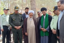 غبار روبی و عطر افشانی مزار شهدای اسلام‌آبادغرب