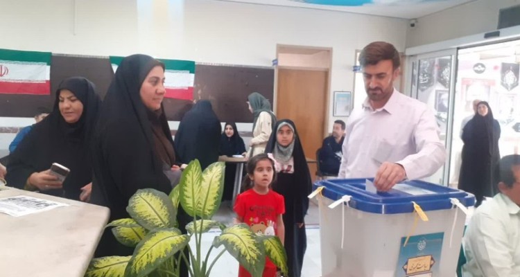 حضور گسترده مردم اسلام آبادغرب در انتخابات ریاست جمهوری