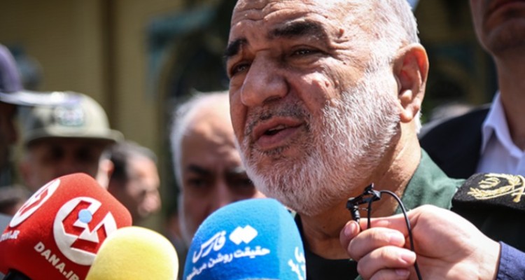 سپاه در همه صحنه‌ها گوش به فرمان بوده است