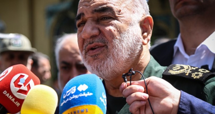 سپاه در همه صحنه‌ها گوش به فرمان بوده است