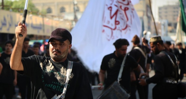 حدیث عاشقی با حسین در خیابان های پایتخت؛ به تو از راه دور سلام