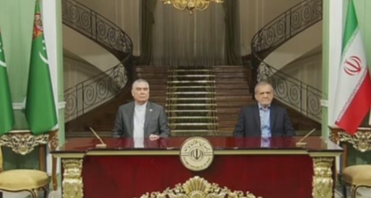 امضای ۴ سند همکاری مشترک میان مقامات ایران و ترکمنستان