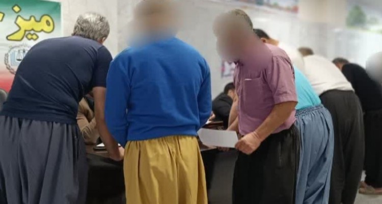 ارائه میز خدمت به زندانیان شهرستان اسلام‌آبادغرب