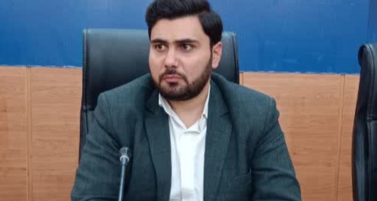 رسانه‌ بازوی توانمند و کمک کننده به مدیریت بهتر مسائل شهرستان است