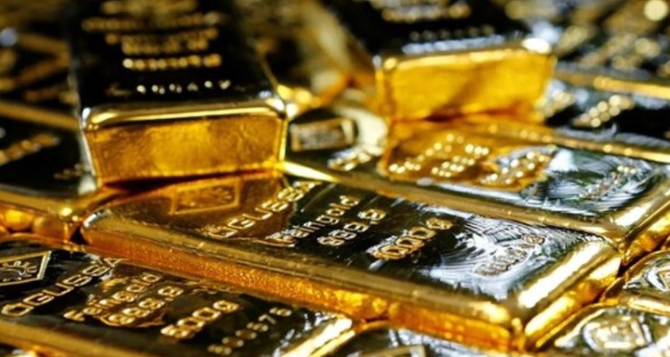 قیمت طلا امروز دوشنبه (۱۱ نوامبر) تغییر چندانی نداشت، زیرا فعالان بازار منتظر نظرات مقامات فدرال رزرو و داده‌های اقتصادی برای ارزیابی مسیر نرخ بهره آمریکا بودند.