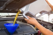 استمرار مشکلات تعویض روغنی‌ها در کرمانشاه