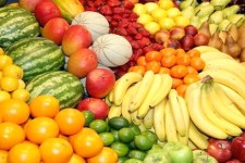 عرضه میوه‌ها بدون کمبود در اسلام‌آبادغرب برقرار است