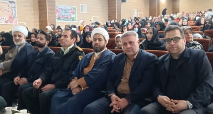 جشن ولادت حضرت زهرا در اسلام‌آبادغرب برگزار شد