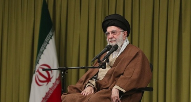 هرکسی مزدوری آمریکایی‌ها را قبول کند ملت ایران او را زیر گام‌های خود لگدمال می کند/شبهه افکنی یکی از کارهای اساسی دشمن است