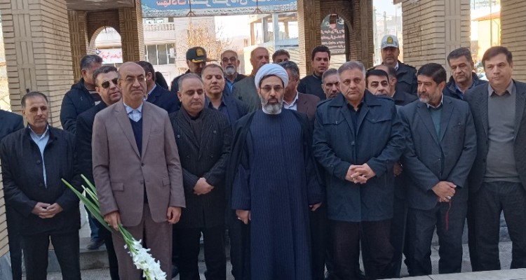 غبارروبی مزار شهدای شهرستان اسلام آبادغرب