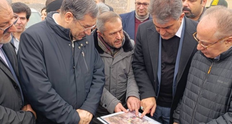 بازدید معاون پارلمانی رئیس‌جمهور از پروژه های راهسازی کریدور غرب_ شمالغرب