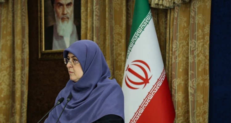 مهاجرانی: بدون آماده‌سازی مردم و کار کارشناسی، قیمت بنزین را تغییر نمی‌دهیم