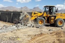 زمین‌خواری پدیده‌ای که در اسلام‌آبادغرب رواج دارد