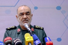 زمین، آسمان و دریا را بر دشمنان خواهیم بست