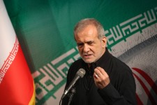 دست دشمن قلدر و قدّار را کوتاه می‌کنیم