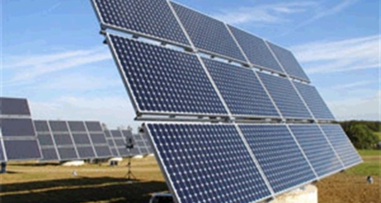 بهره‌برداری و عملیات اجرایی پروژه‌های بزرگ انرژی پاک در استان اصفهان آغاز شد