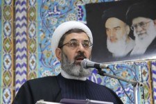 تأکید امام جمعه اسلام‌آبادغرب بر آمادگی رسانه‌ای و مشارکت فعال در انتخابات شوراها