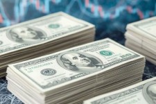 بانک مرکزی ناتوان از کنترل کامل ارز است