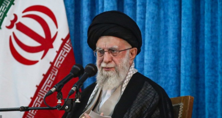 رهبر انقلاب: ما آمریکا را مجرم می دانیم