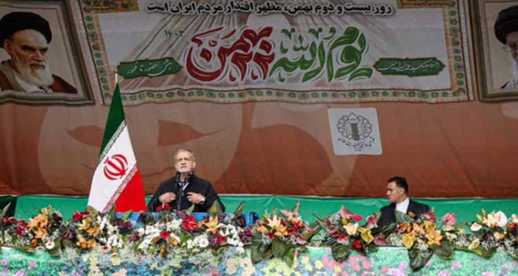 مردم ایران برای پاسداشت انقلاب و اطاعت از رهبری به صحنه آمدند/ ایرانیان قادرند خودشان با توانایی خود کشورشان را بسازند