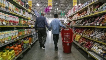 کاهش قدرت خرید مردم و بحران نقدینگی اصناف را تحت فشار قرار داده است