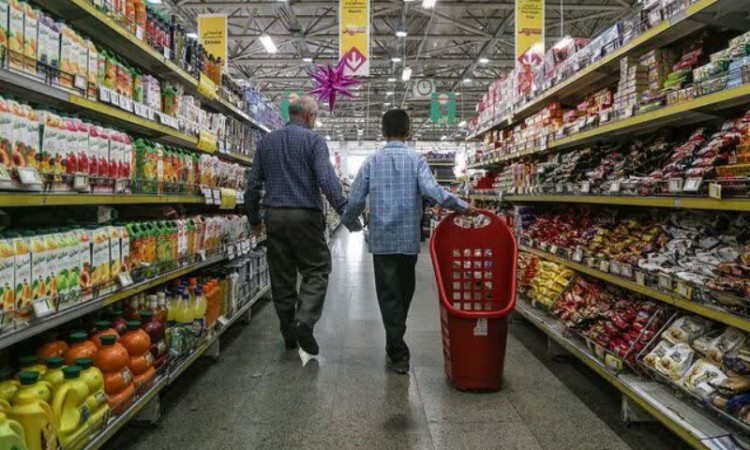 کاهش قدرت خرید مردم و بحران نقدینگی اصناف را تحت فشار قرار داده است