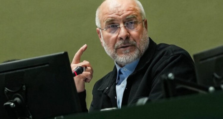 همه گزینه‌ها روی میز است