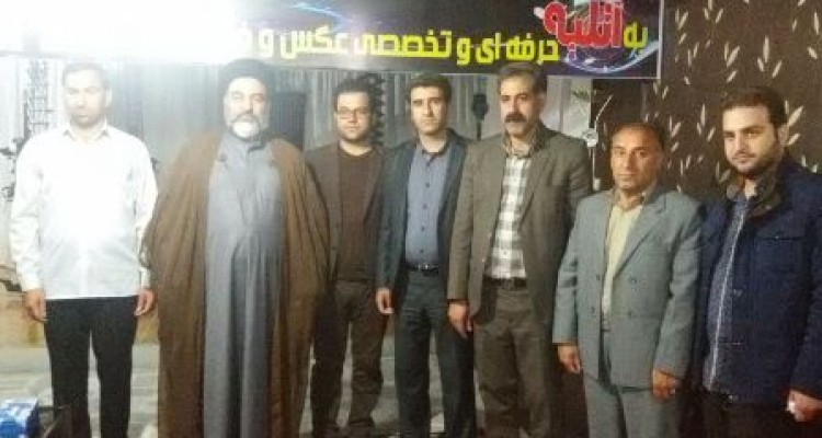 دیدار مسئولین اسلام آبادغرب با هنرمند پیشکسوت عکاسی " قدرت احمدی" +عکس