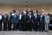  تغییرات در کابینه دولت تدبیر و امید  یک اخطار از سوی طیف اصلاح طلبان تندرو به دولت آقای روحانی می باشد