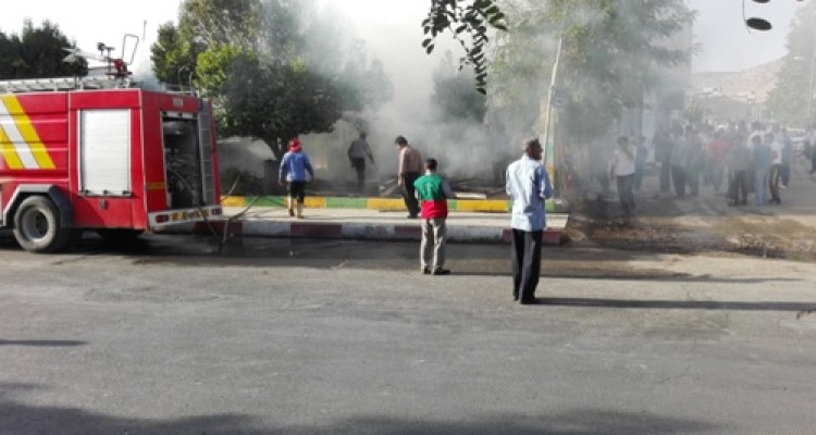 آتش سوزی کارگاه چوب در اسلام آبادغرب +عکس