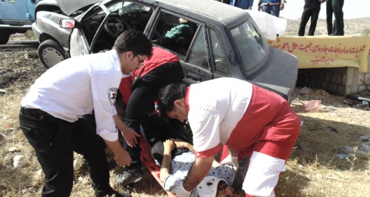 برگزاری مانور امداد جاده ای جمعیت هلال احمر در اسلام آباد غرب