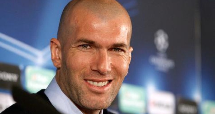 مراسم معارفه زیدان در باشگاه رئال مادرید 