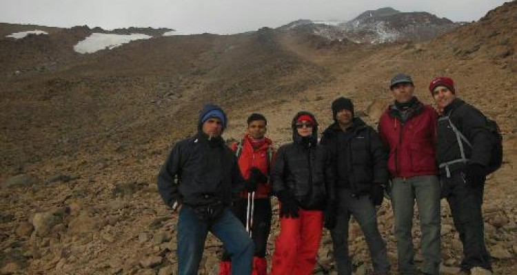 صعود کوهنوردان شهرستان اسلام آباد غرب به قله های دماوند و کبیر کوه+عکس