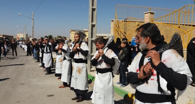 عزاداری روز عاشورا در اسلام آبادغرب به روایت تصویر