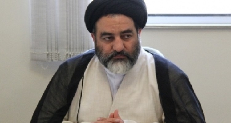 13 آبان روز بصیرت جوانان ایرانی است/دانشجویان پیرو خط امام از کسی خط نگرفتد