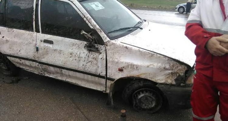واژگونی پراید در جاده اسلام آبادغرب-کرمانشاه+عکس