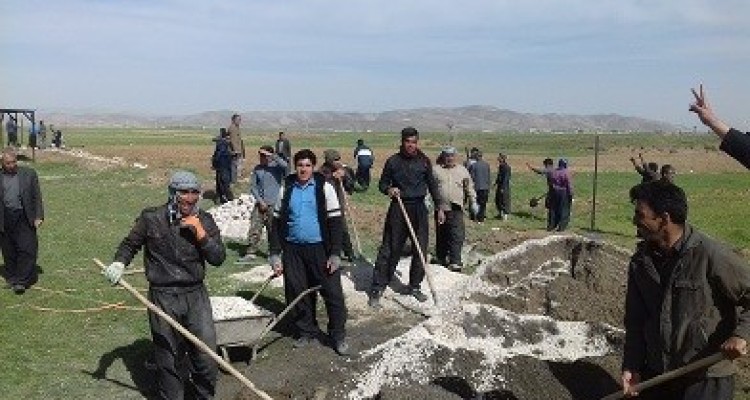 تصاویری از فعالیت عمرانی گروه جهادی امام حسین(ع) در روستای ونایی اسلام آبادغرب