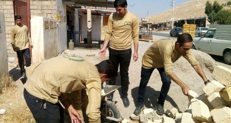 تصاویری از فعالیت گروه جهادی شهید غلامرضا گل آور در اسلام آبادغرب