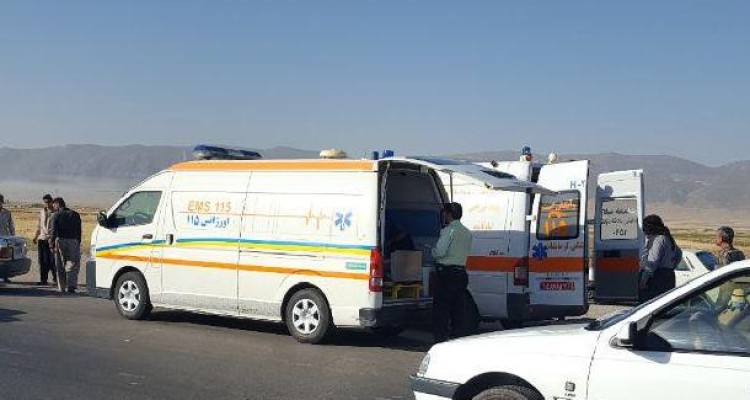 برخورد دو خودرو پراید در جاده اسلام آبادغرب_حمیل 4 مصدوم برجای گذاشت+عکس