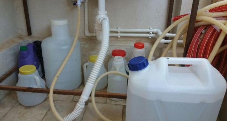 نارضایتی مردم از قطعی مکرر آب در اسلام آبادغرب/برداشت بی رویه آب چاه های کشاورزی عامل کمبود آب شهرستان 