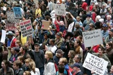  لغو یک قانون توسط ترامپ که باعث نابودی آمریکا می‌شود! + فیلم