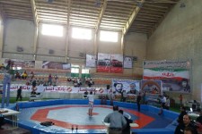 آغاز رقابتهای کشتی پهلوانی زورخانه ای بزرگسالان کشور در اسلام آبادغرب+تصاویر