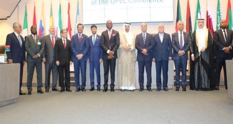 طلای سیاه بر سر دوراهی/نتیجه سیاست انقباضی اوپکی ها چه خواهد بود؟