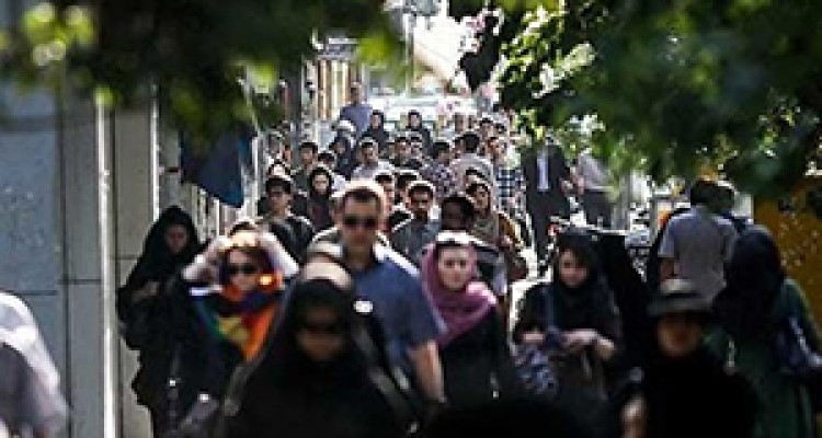 تغییر تناسب جمعیتی به نفع زنانه شدن کلانشهرها + صوت 