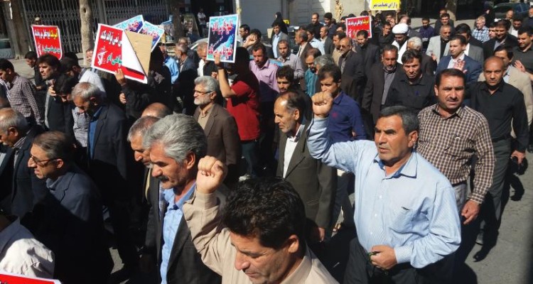 راهپیمایی نمازگزاران اسلام آبادغرب در محکومیت سخنان ترامپ برگزار شد 