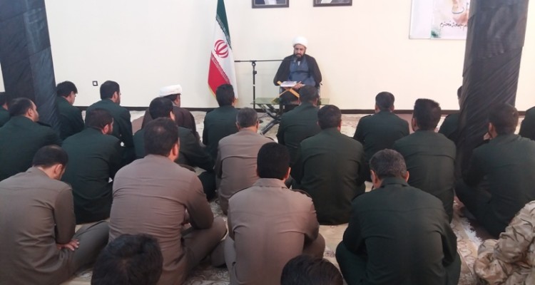 تجدید بیعت پاسداران سپاه اسلام آبادغرب با امام جمعه شهرستان+ عکس