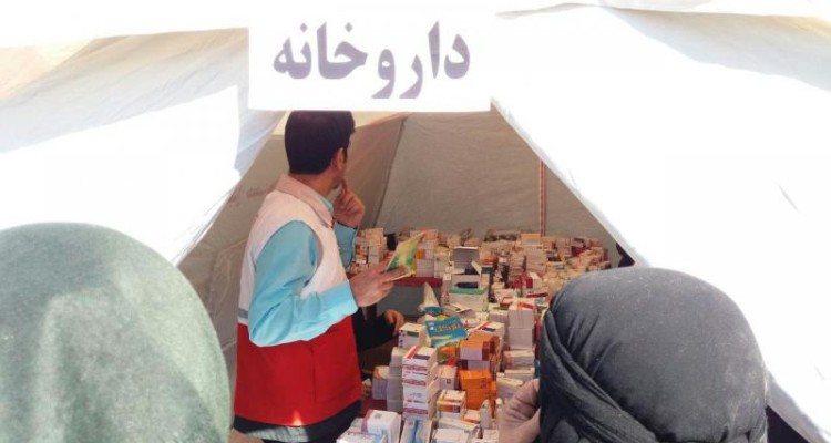 مانور ویزیت و داروی رایگان هلال احمر اسلام آبادغرب در یک روستای محروم شهرستان+تصاویر