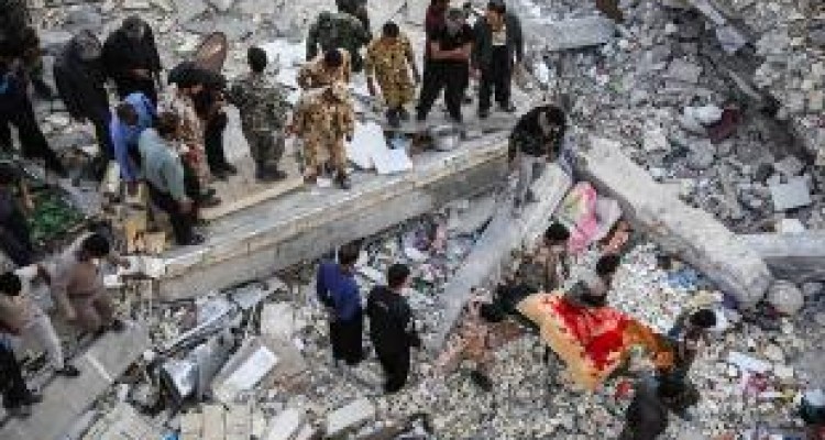 شمار کشته‌شدگان زلزله استان کرمانشاه به ۴۲۳ نفر رسید/آمار تفکیکی