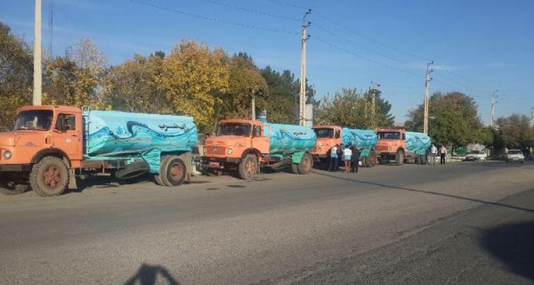 تامین آب شرب مناطق زلزله زده استان کرمانشاه توسط آبفای اسلام آبادغرب+تصاویر